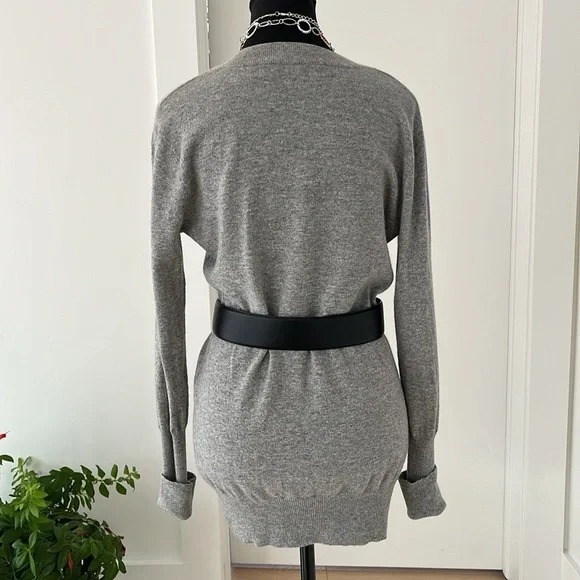 AUTUMN CASHMERE Deep V Neck Pullover Fine Knit Sweater Bodycon Luxury Minimalist - Picture 6 of 14